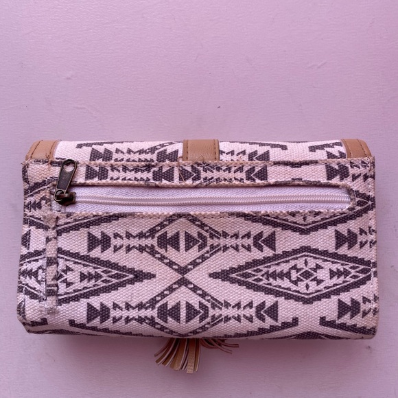 Women’s wallet - white grey and brown pattern - Picture 3 of 3